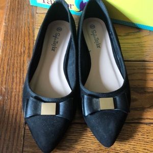 Sophia Taylor black flats 9 wide